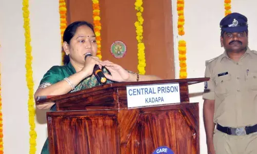 Kadapa: Shun violence, Home Minister Mekathoti Sucharita urges prisoners