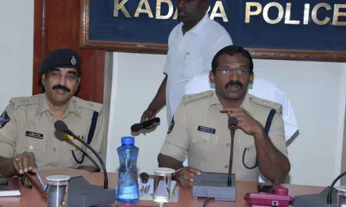 Kadapa: SP KKN Anburajan warns cops to behave respectable manner with the victims who approach them