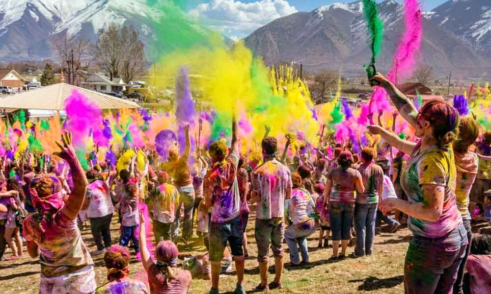 रंगों का भारत: परंपरा आस्था और उत्सव की अद्भुत होली 10 Image