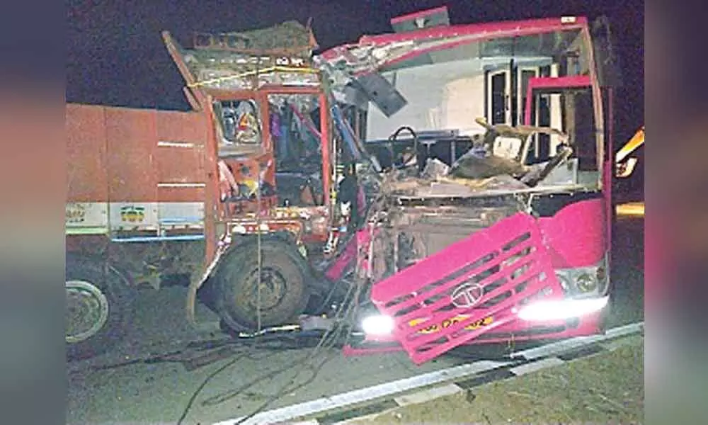 Close shave for passengers as bus, lorry collide near Jangaon