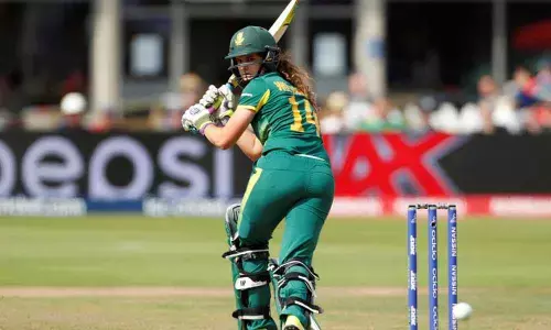 Wolvaardt shines against Pakistan as South Africa seal semis berth