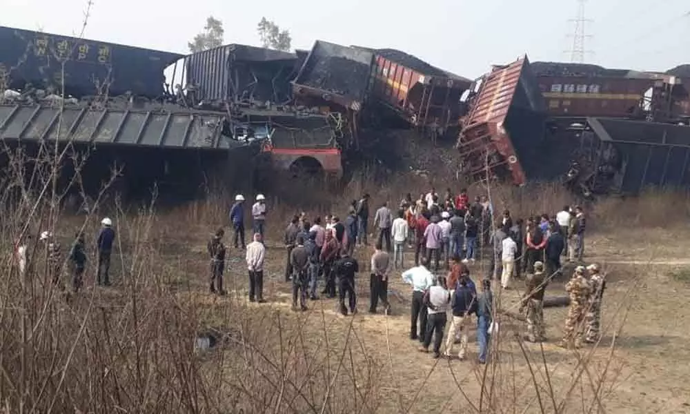 2 cargo trains collide in Madhya Pradesh, several feared trapped