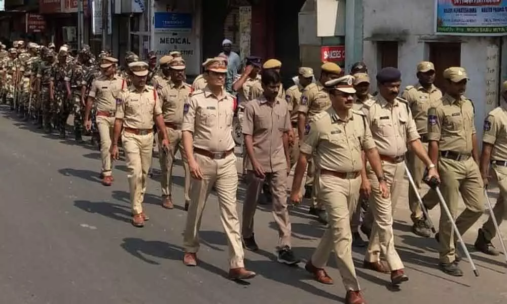 Hyderabad: Kacheguda cops hold flag march