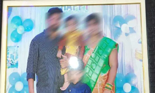4 of a family end life due to financial crisis in Hyderabad