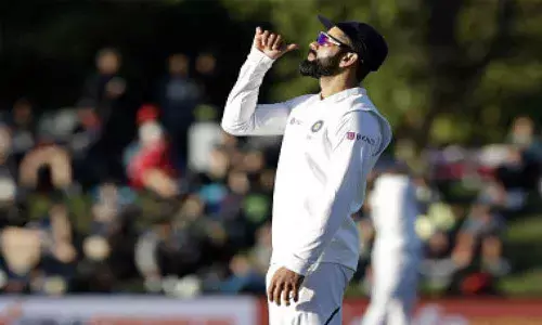 Kohli never crosses line: Childhood coach