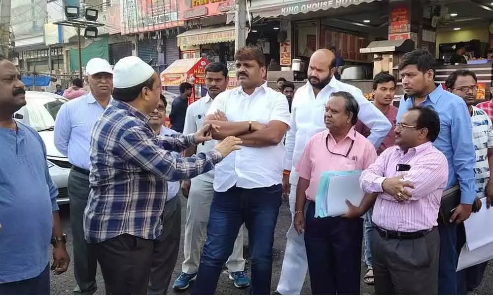 Hyderabad: Mayor Bonthu Rammohan asks officials tospeed up flyover works