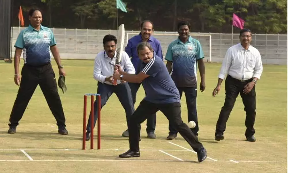 Visakhapatnam:10 teams take part in 39th All India Major Ports Cricket tourney