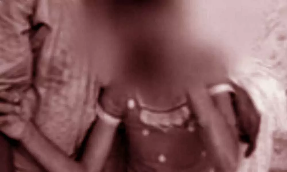 Murder attempt on woman over inter-caste marriage in East Godavari district
