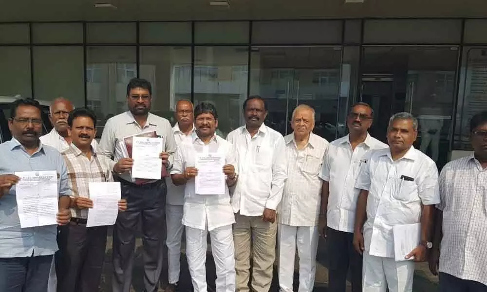 Vijayawada: Amaravati-JAC leaders slam ex-MLA Kuna Ravi Kumar