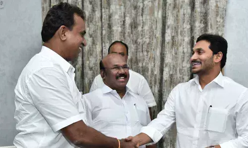 Chennai/Amaravati: Tamil Nadu, Andhra Pradesh, Telangana CMs to meet on Cauvery-Godavari linking