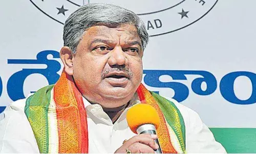 Hyderabad: Gudur Narayana Reddy urges KCR to spell out stand on CAA in Governors speech