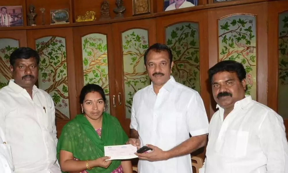 Hyderabad: MLA Devireddy Sudheer Reddy hands over CMRF cheque in Hayatnagar