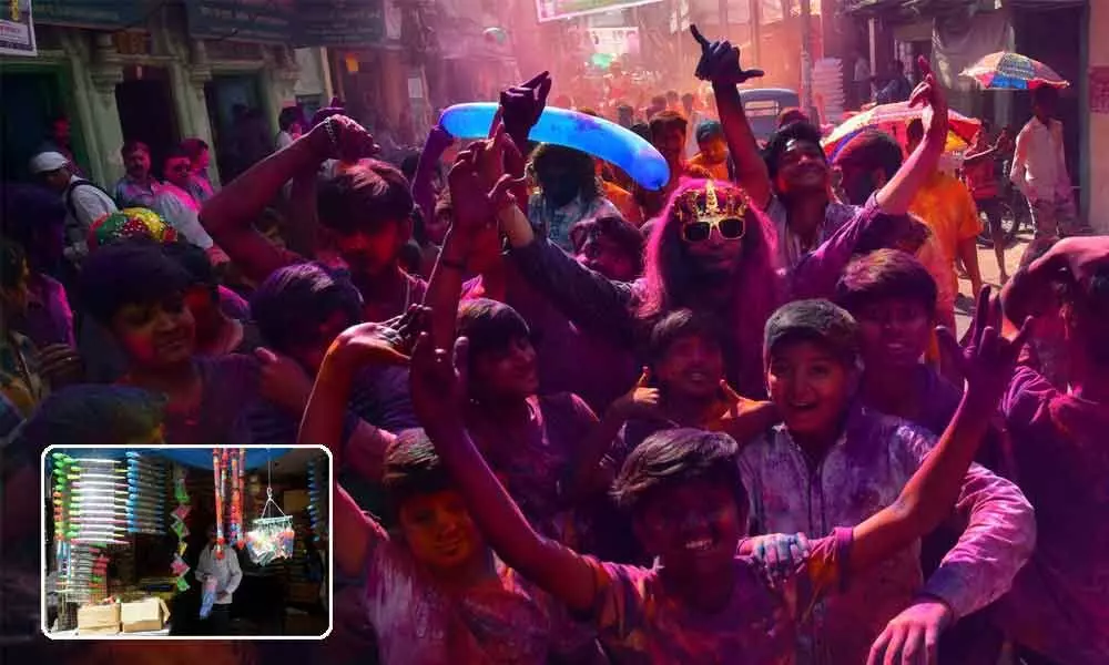 Corona fears going viral: Covid taking shine off Holi in Hyderabad