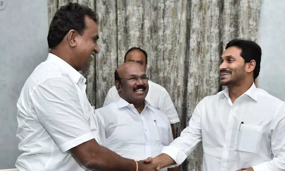 Chennai/Amaravati: Tamil Nadu, Andhra Pradesh, Telangana CMs to meet on Cauvery-Godavari linking