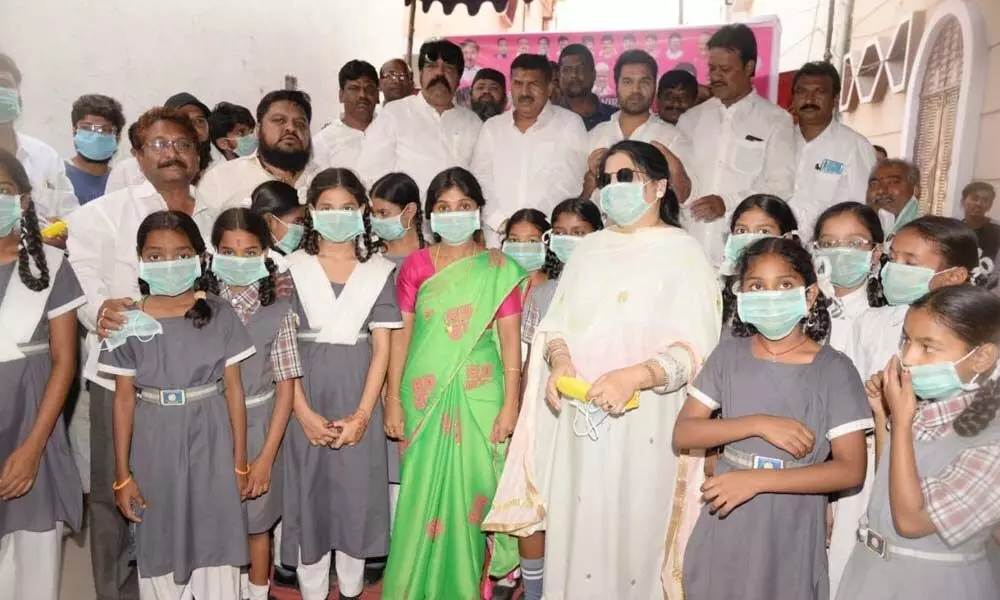 Hyderabad: Masks distributed to school children in Musheerabad