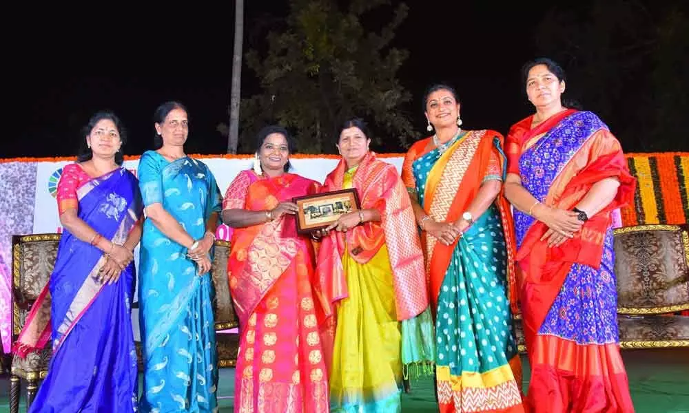 Hyderabad: Governor Tamilisai Soundararajan presents awards to women achievers