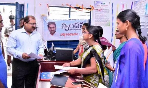 Vijayawada: District Collector Mohammad Imtiaz inspects ward secretariat
