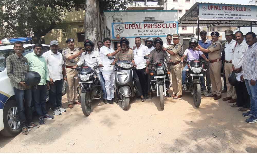 Hyderabad Helmets distributed to journalists in Uppal