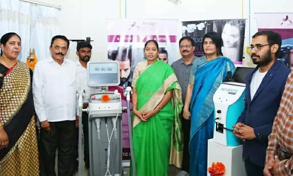 Guntur: Minister Sucharita inaugurated a robotic hair plantation