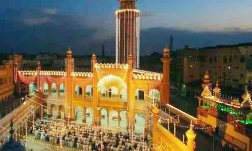 Peshawar mosque opens doors to women after 23 years