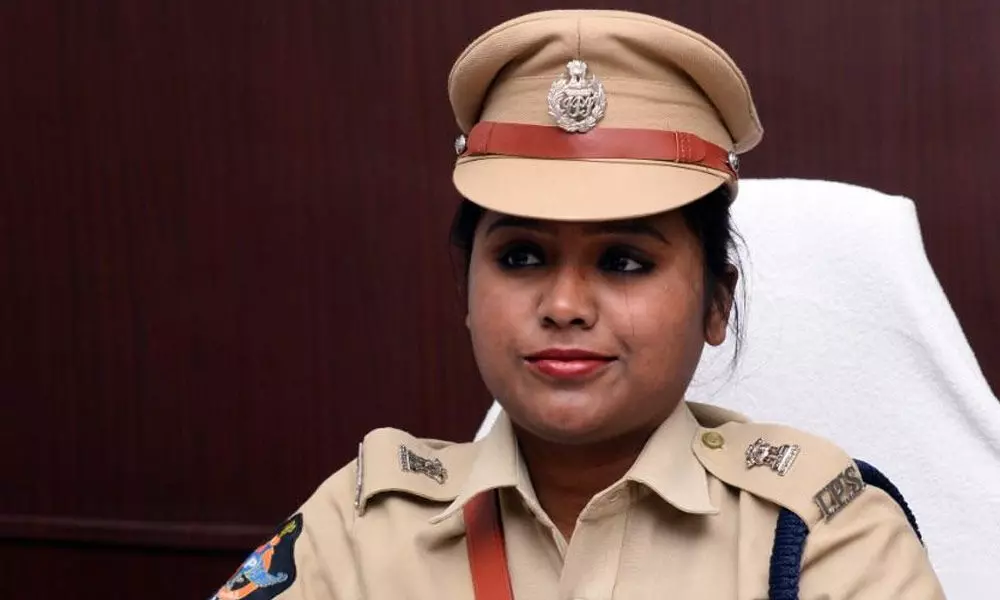 Gowthami Sali takes charge as Additional SP in Kurnool