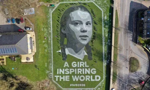 Greta portrait unveiled in England