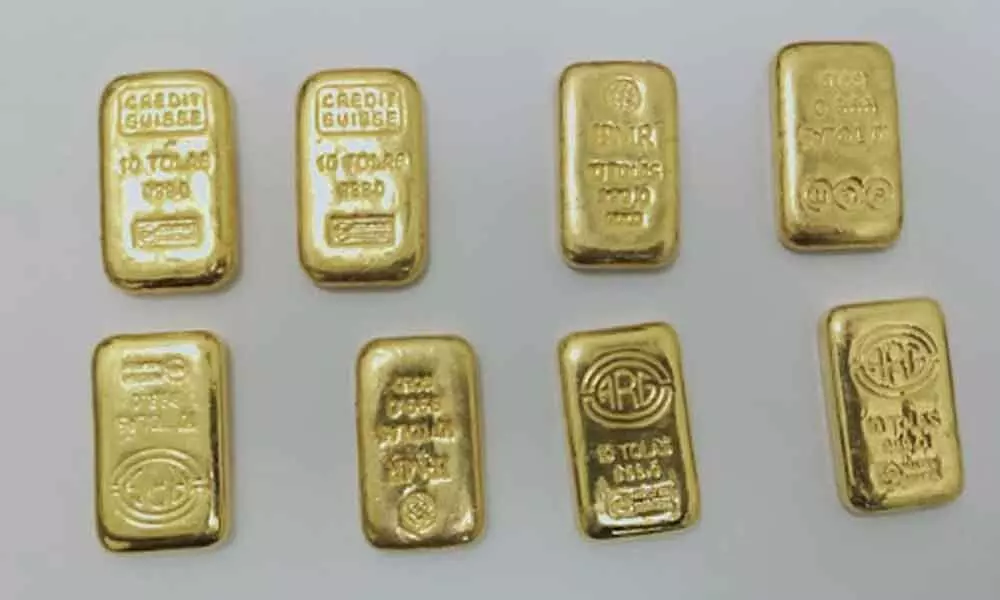 Customs officials seize gold worth Rs 39 lakh at Hyderabad airport