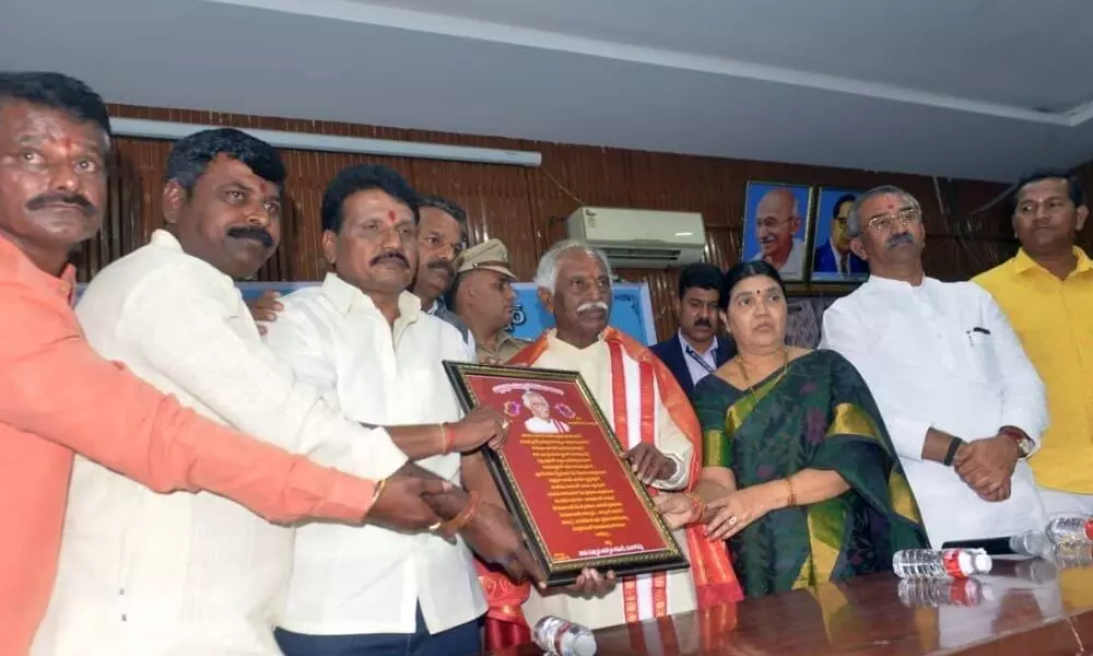 Sangareddy: Himachal Pradesh Governor Bandaru Dattatreya felicitated