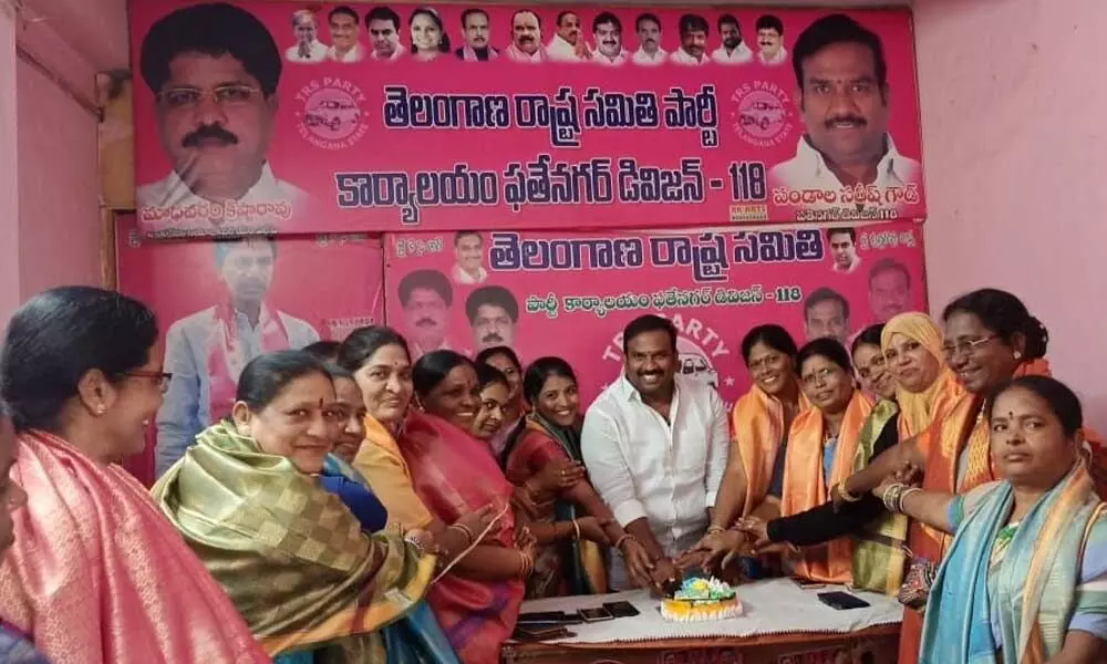 Hyderabad: Corporator celebrates Womens Day in Fatehnagar