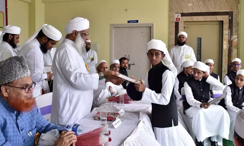 Hyderabad: Azaan International School felicitates Huffaz