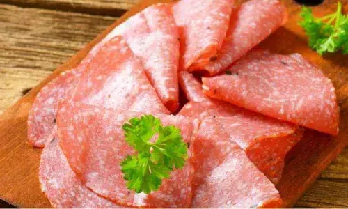 Swapping red meat for plants lead to longer life