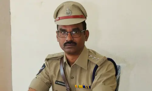 Guntur: Srinivasa Rao takes charge as DCRB DSP