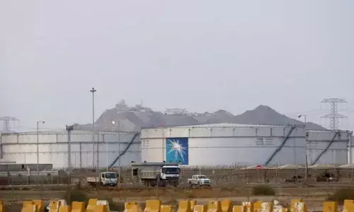 Saudi Arabia to hike crude supply to record levels, global price war rages