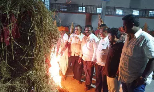 Hyderabad: Corporator Pannala Devender Reddy takes part in Holi celebrations