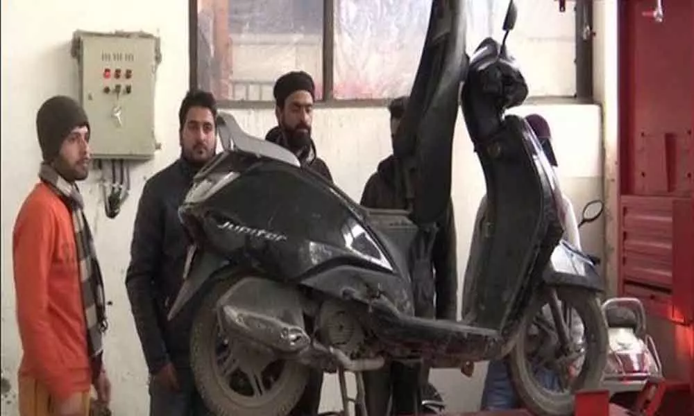 Kashmiri youth get training in automobile sector