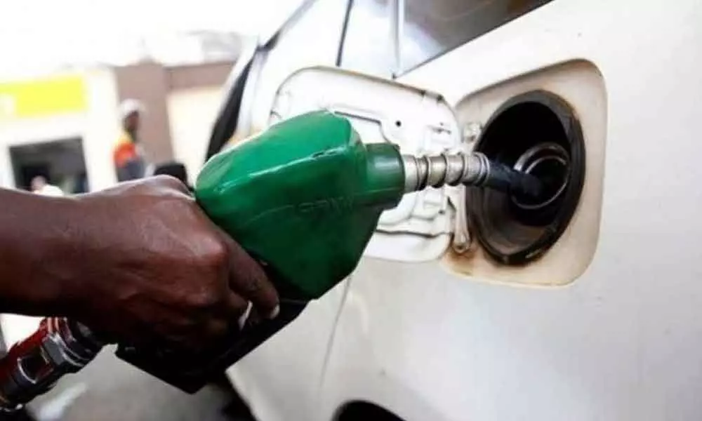 Hyderabad: Petrol price drops in city