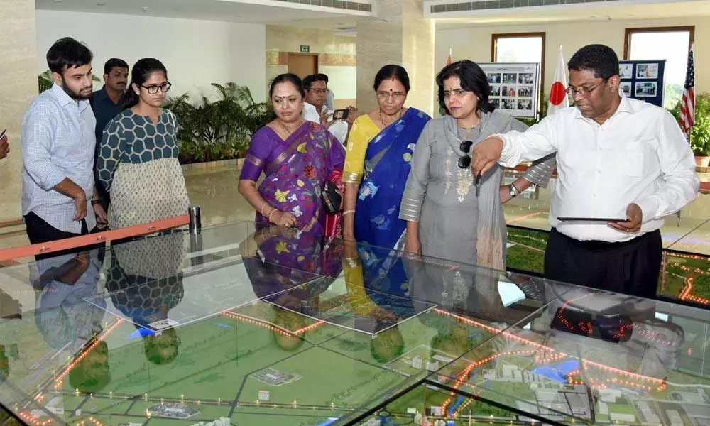 Tirupati: Vice-President Venkaiah Naidus spouse visits Sri City