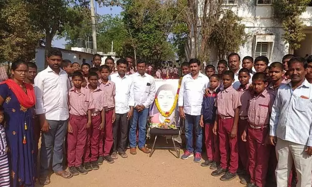 Rich tributes paid to Savitribai pule in Tandur