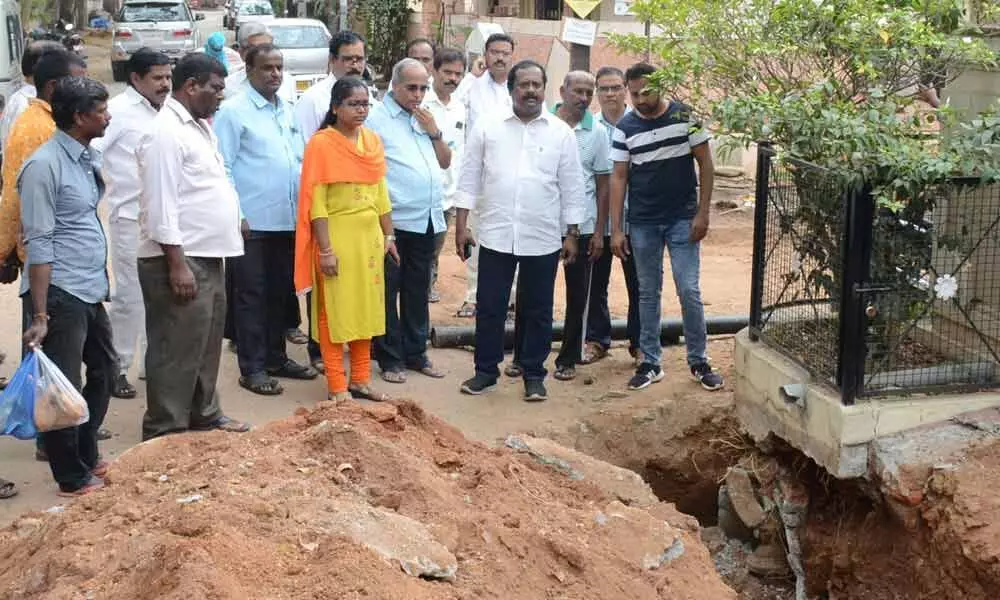Hyderabad: Corporator inspects pipeline works in Lingojiguda