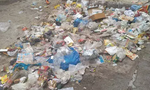 Secunderabad: People fume as garbage burnt