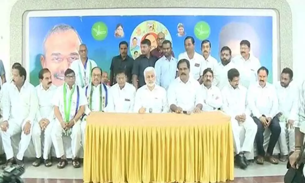 YSRCP celebrates tenth anniversary, CM YS Jagan Mohan Reddy thanks people for support