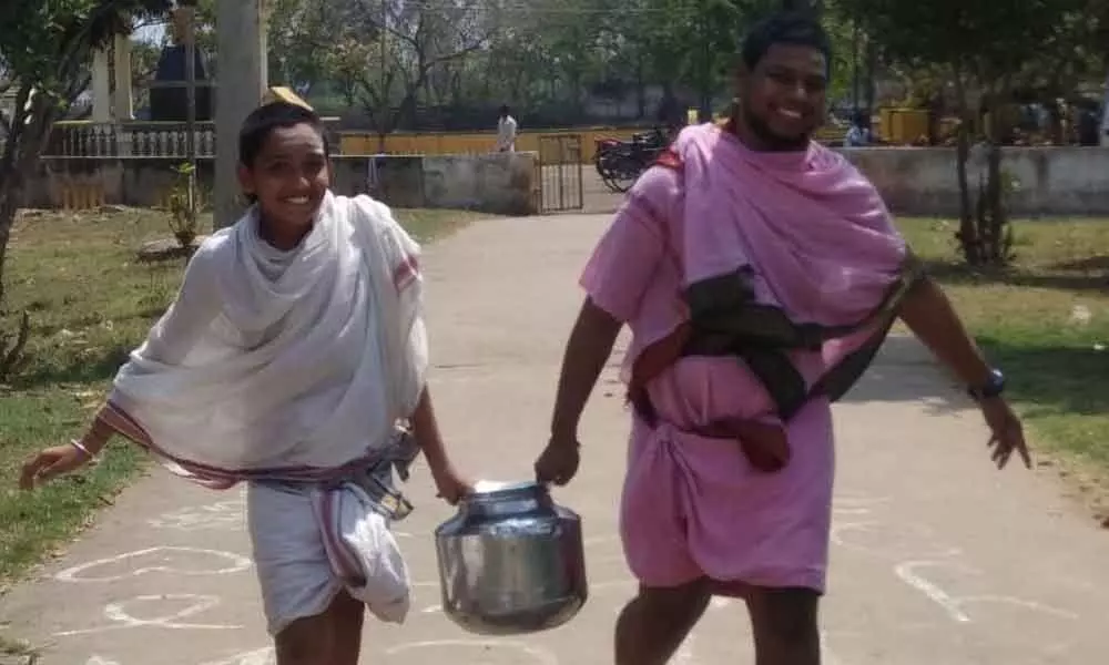 Kakinada: No drinking water facility in Vedic school