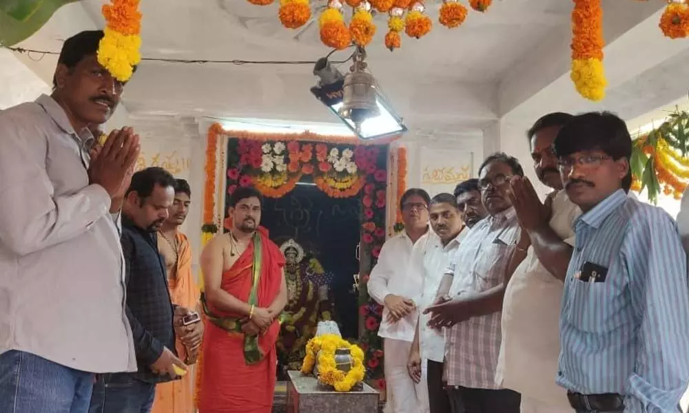 Hyderabad: Vijaya Durga idol installed in Hydernagar