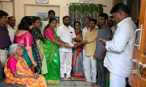 Hyderabad: Accident victims kin extended to aid in kapra