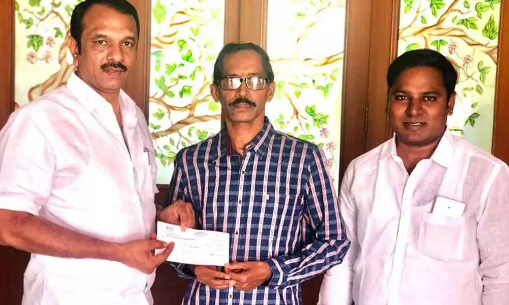 Hyderabad: MLA Devireddy Sudheer Reddy handed over CMRF cheque in Kothapet