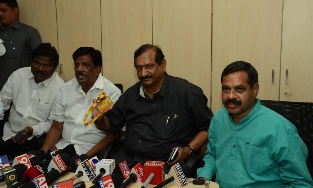 Kurnool MLC KE Prabhakar quits TDP blames Kotla Jaya 