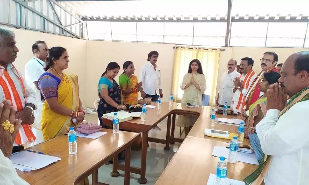 Visakhapatnam: Sanchaita Gajapathi Raju pitches for improving amenities at Simhachalam temple