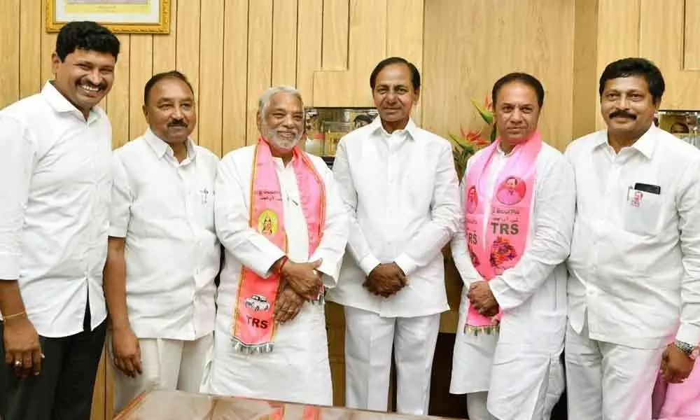 Hyderabad: TRS MP candidates file nominations