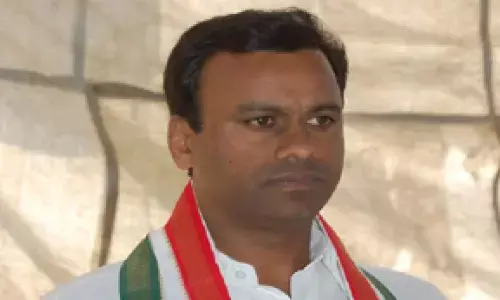 Congress MLA Komatireddy Rajagopal Reddy raises pitch for extending Rythu Bandhu to tenant farmers