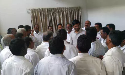 Guntur: Give priority to solve problems of people urged Lavu Sri Krishnadevarayalu